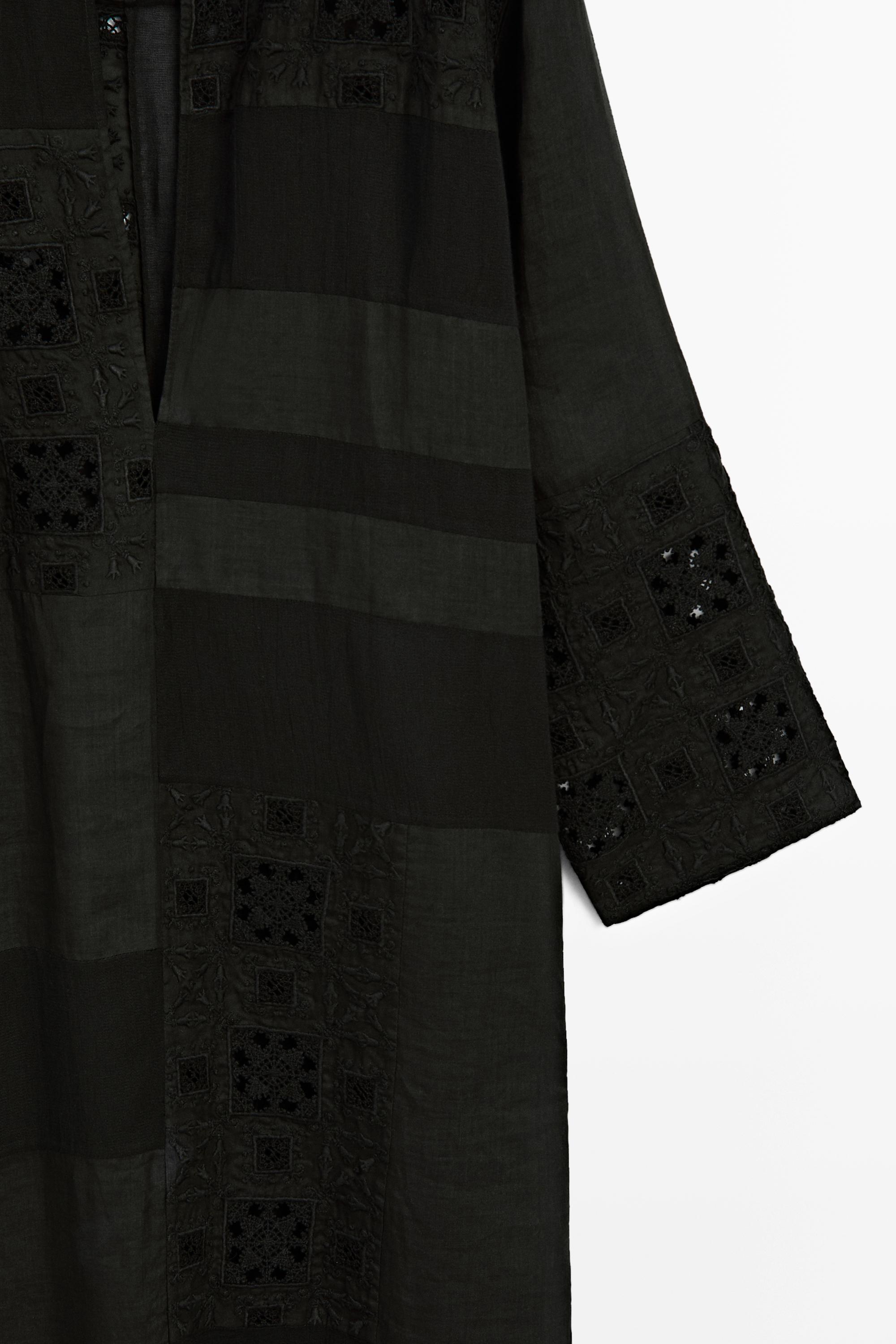 Flowing embroidered kaftan dress